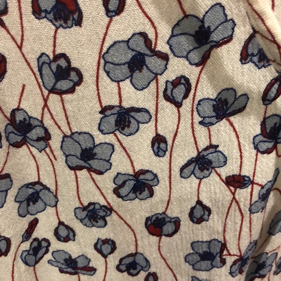 A.N.A. Boho floral print blouse Size L. New. - Picture 4 of 6